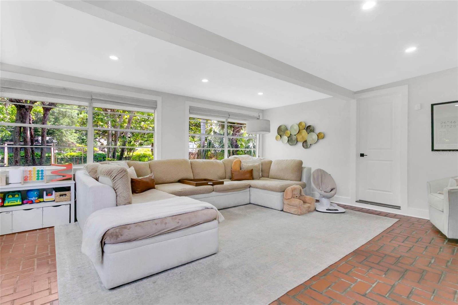 Image 9 of 37 For 1809 Florinda Drive