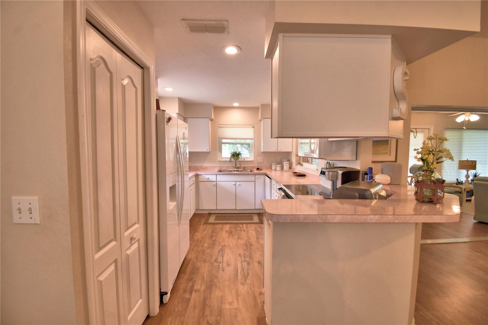 Image 14 of 59 For 679 Sweetwater Way E