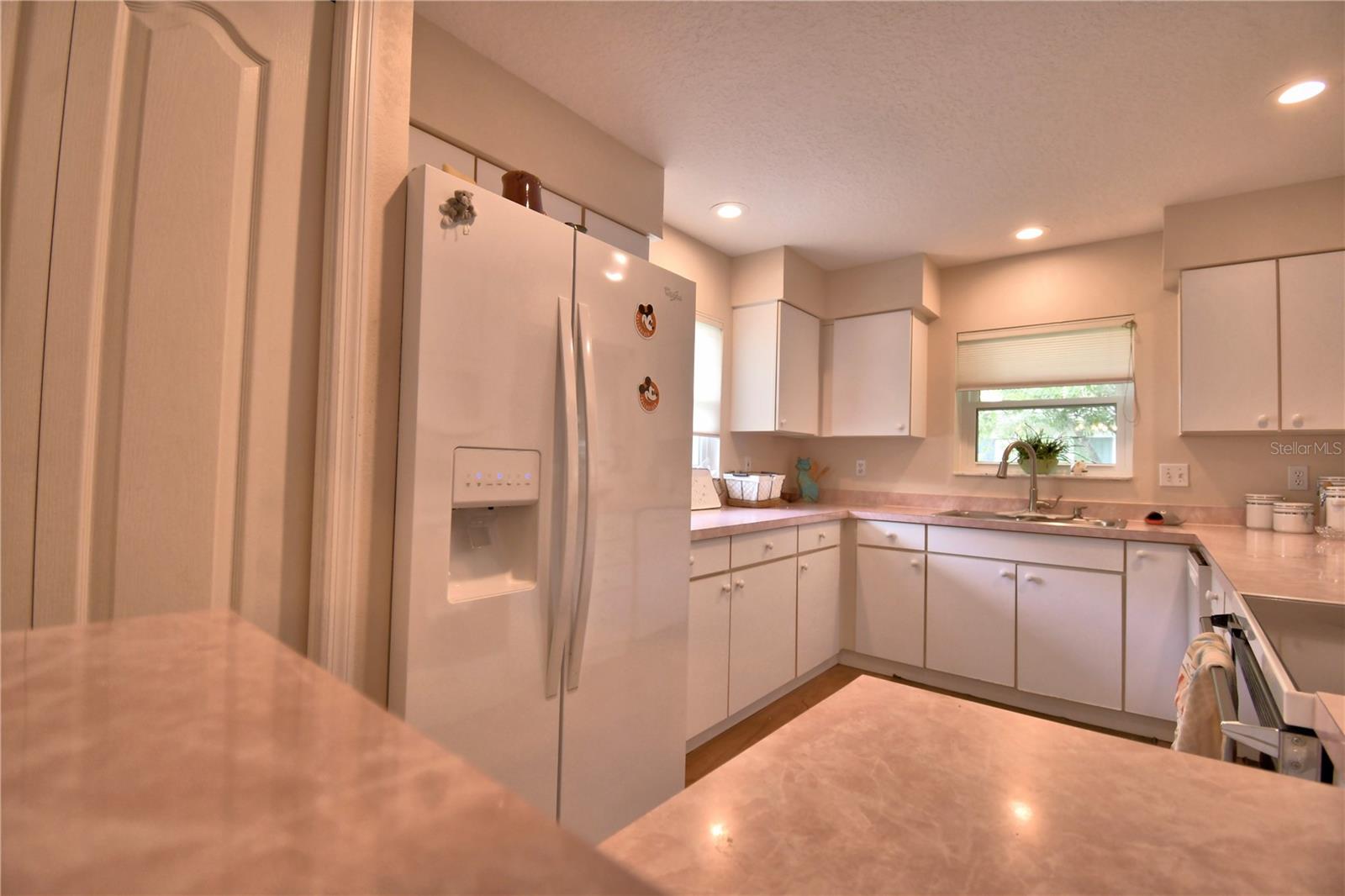 Image 16 of 59 For 679 Sweetwater Way E