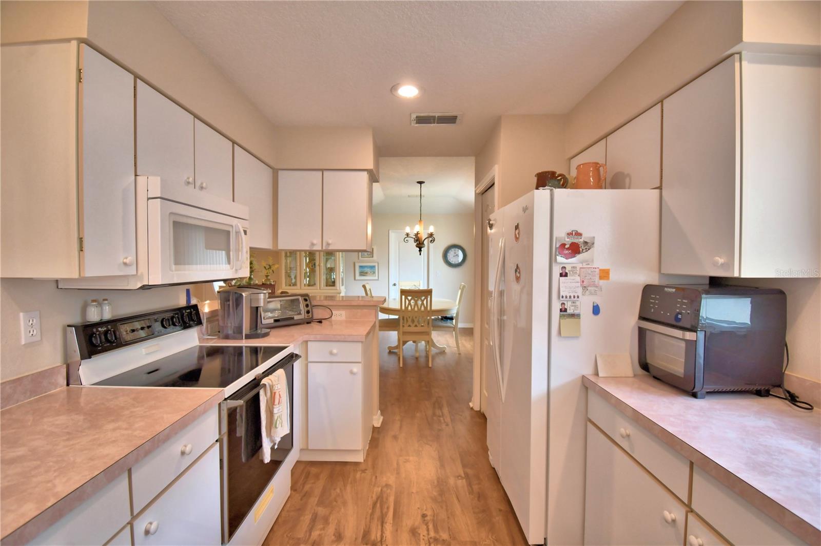 Image 19 of 59 For 679 Sweetwater Way E