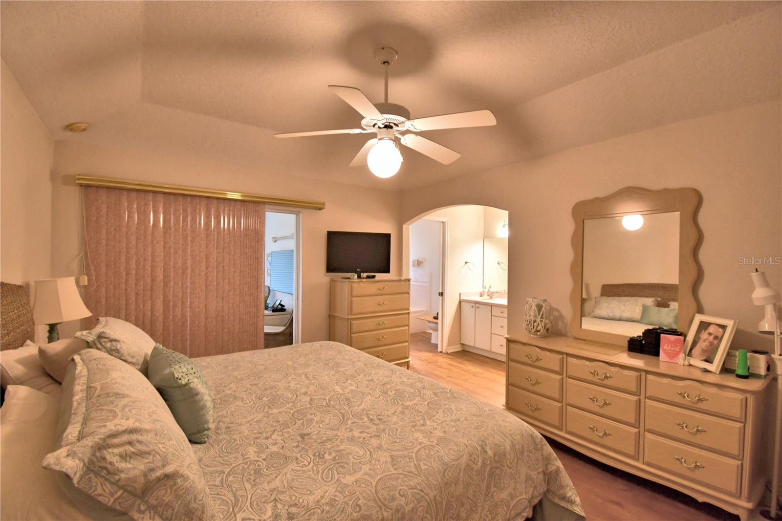 Image 29 of 59 For 679 Sweetwater Way E