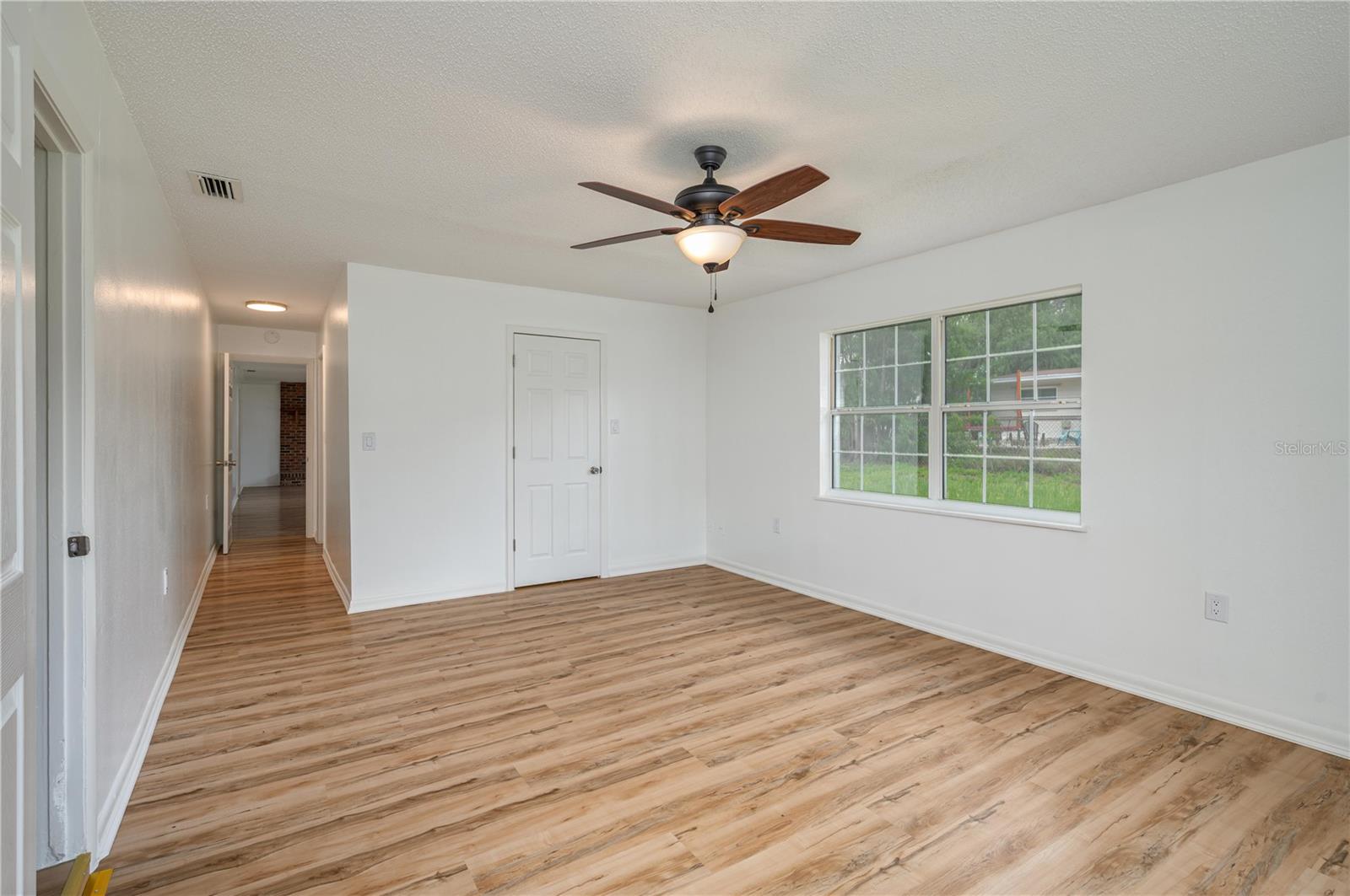 Image 16 of 45 For 2230 Helen Circle