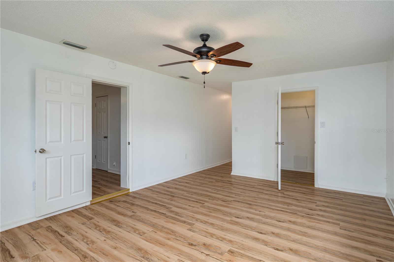 Image 17 of 45 For 2230 Helen Circle