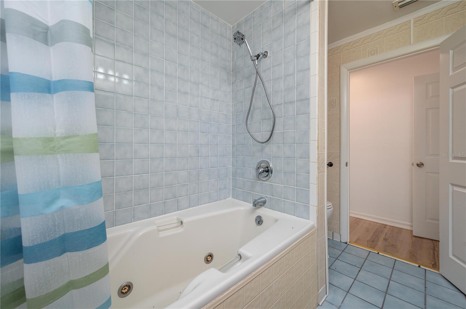 Image 20 of 45 For 2230 Helen Circle