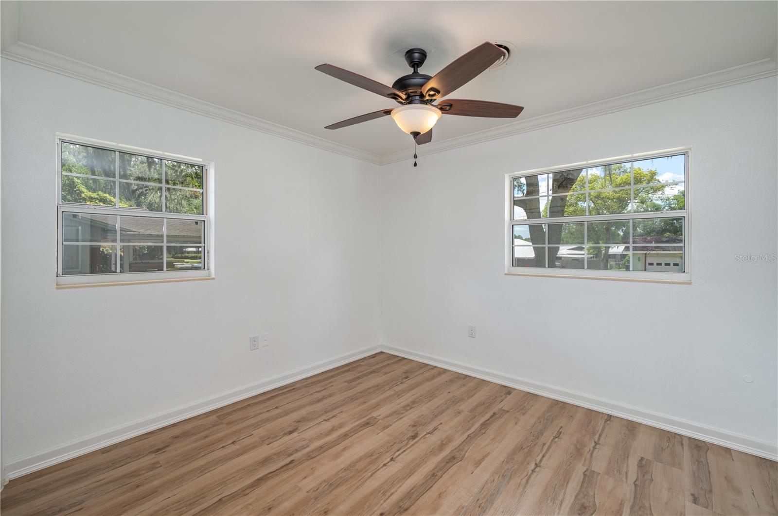 Image 31 of 45 For 2230 Helen Circle