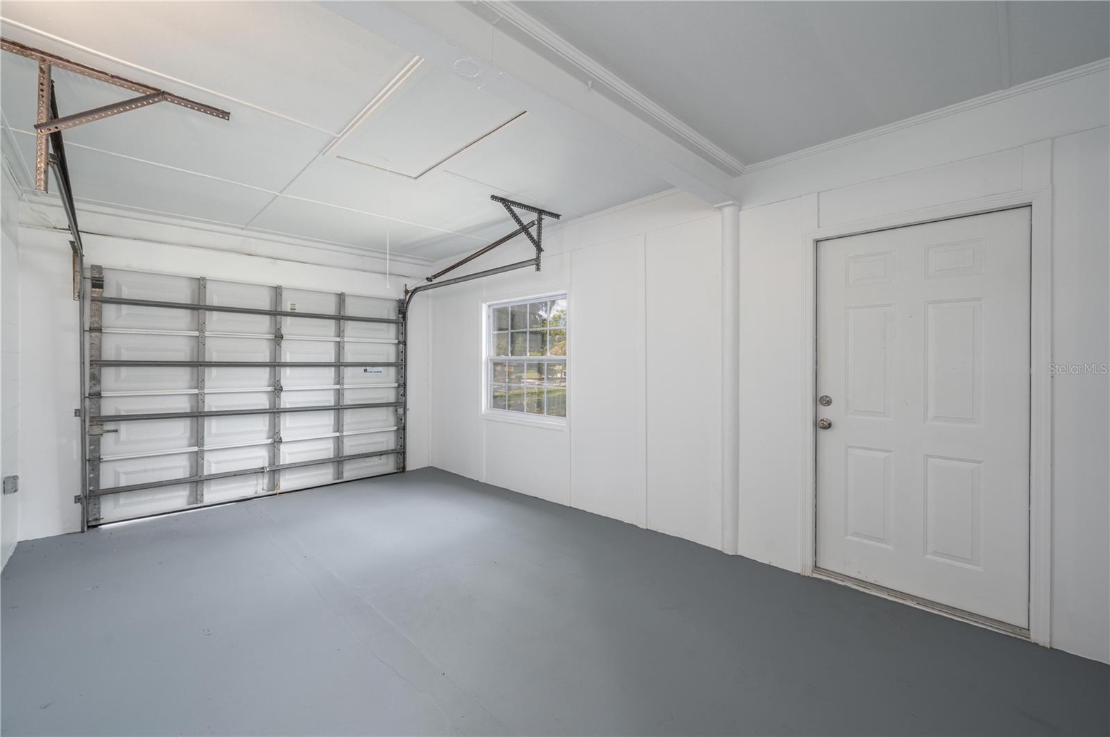 Image 34 of 45 For 2230 Helen Circle