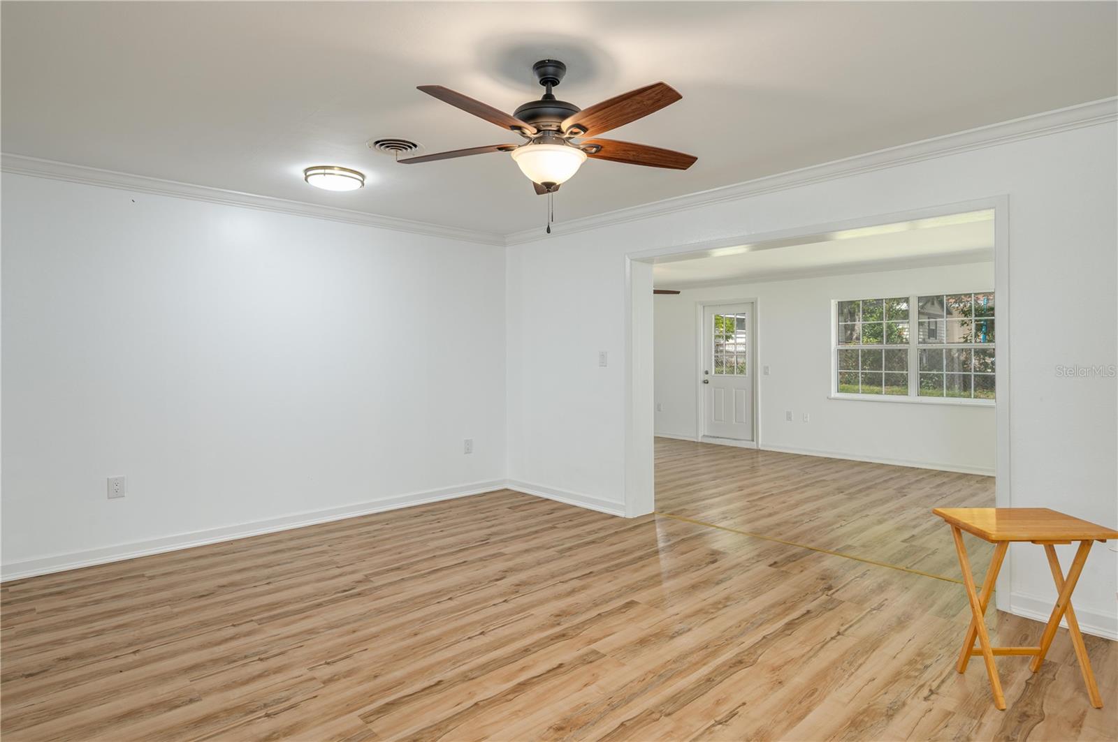 Image 4 of 45 For 2230 Helen Circle