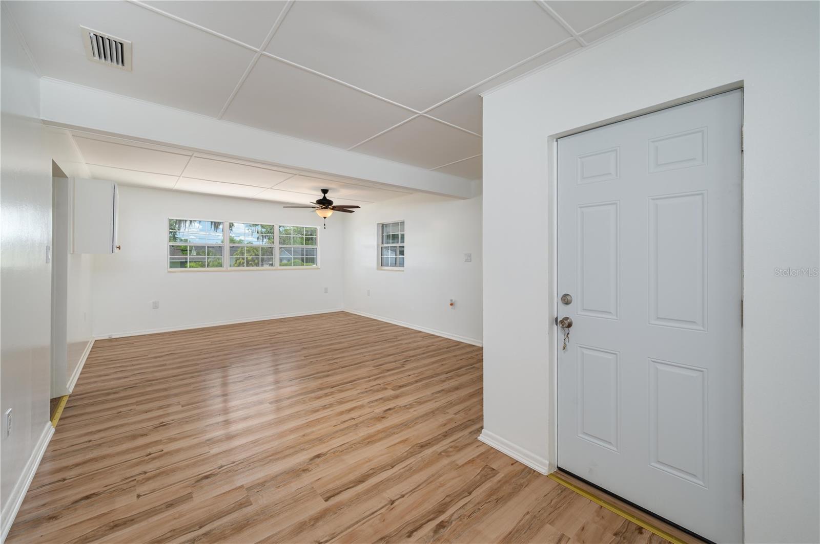 Image 9 of 45 For 2230 Helen Circle