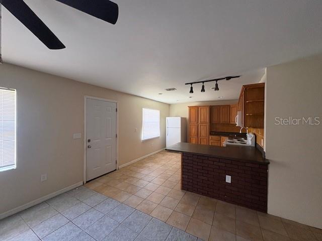 Image 3 of 8 For 1028 Lakewood Court 1