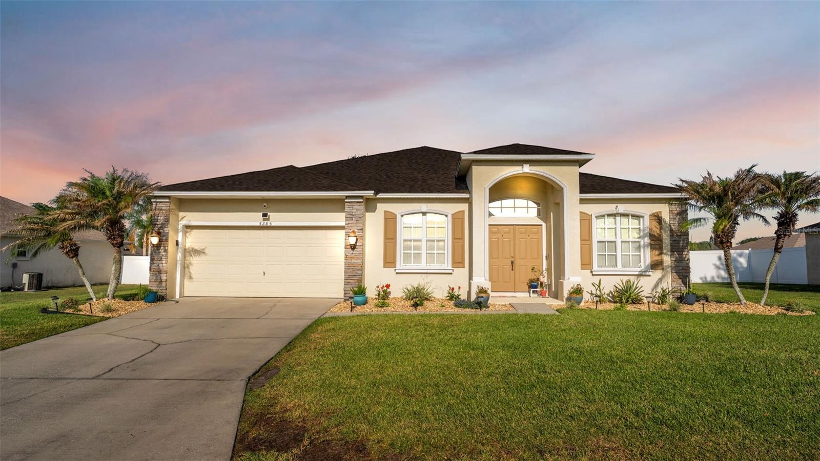 Listing photo id 0 for 5285 English Drive