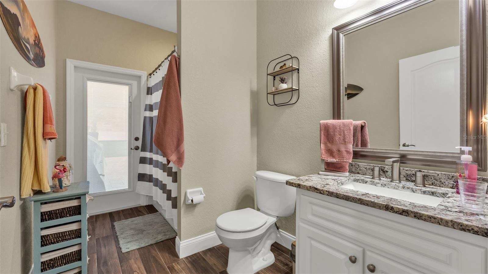 Listing photo id 20 for 5285 English Drive