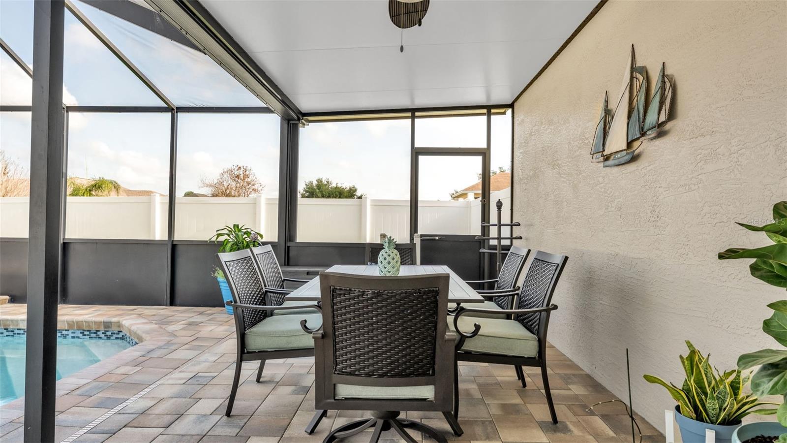 Listing photo id 31 for 5285 English Drive