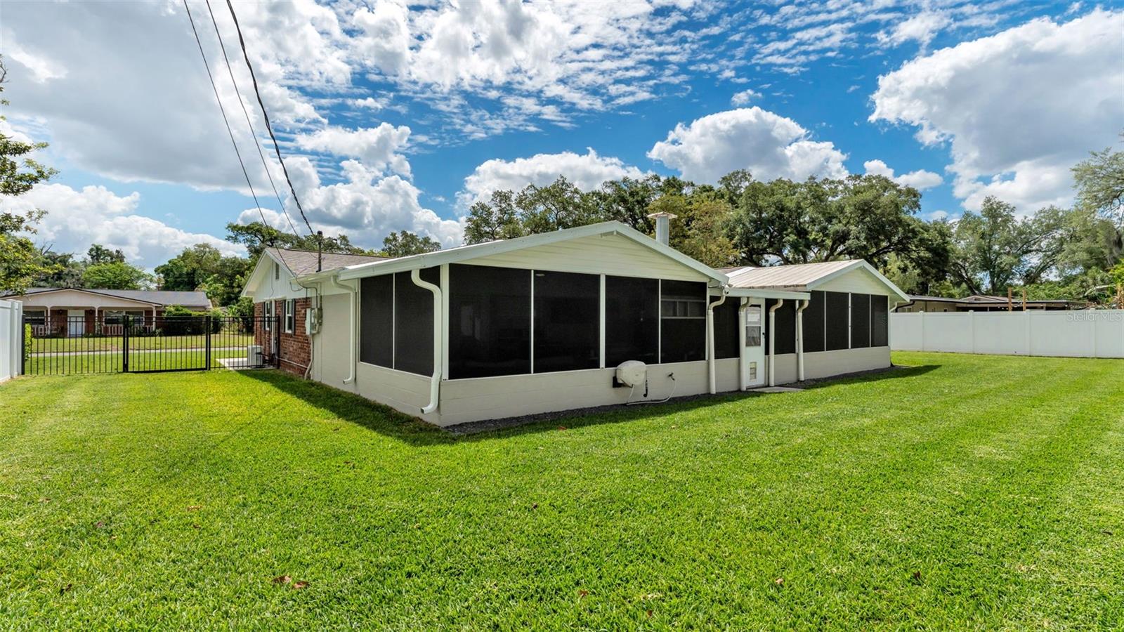 Image 34 of 45 For 2633 Handley Boulevard