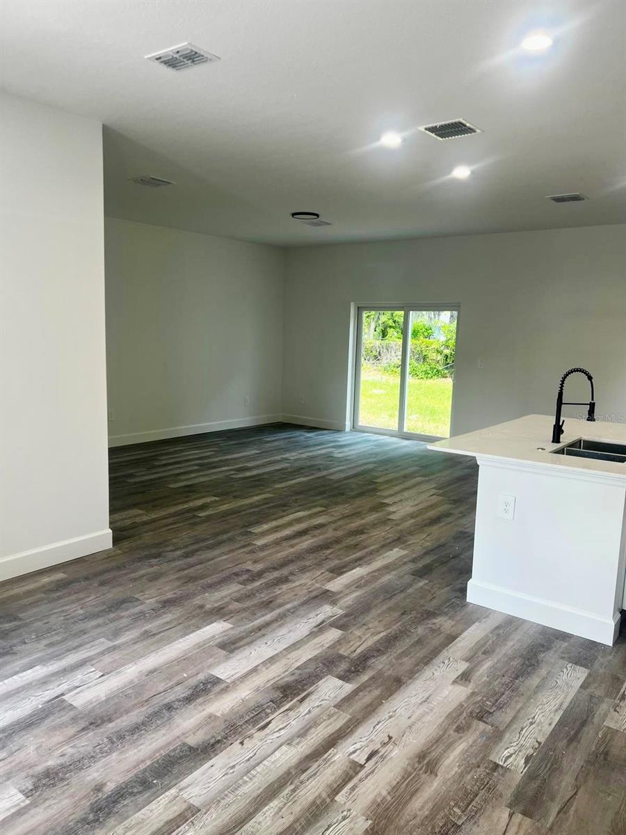 Image 7 of 14 For 1683 3rd Street