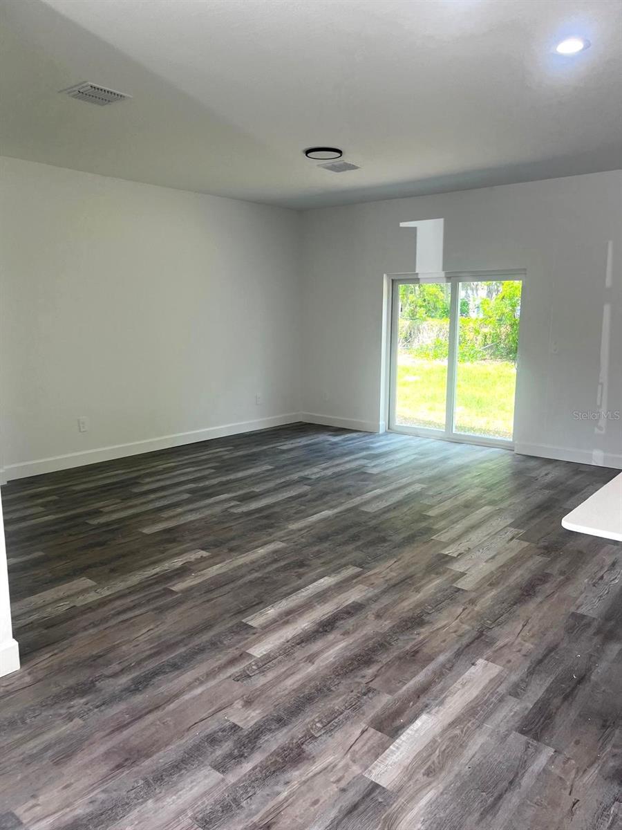 Image 8 of 14 For 1683 3rd Street