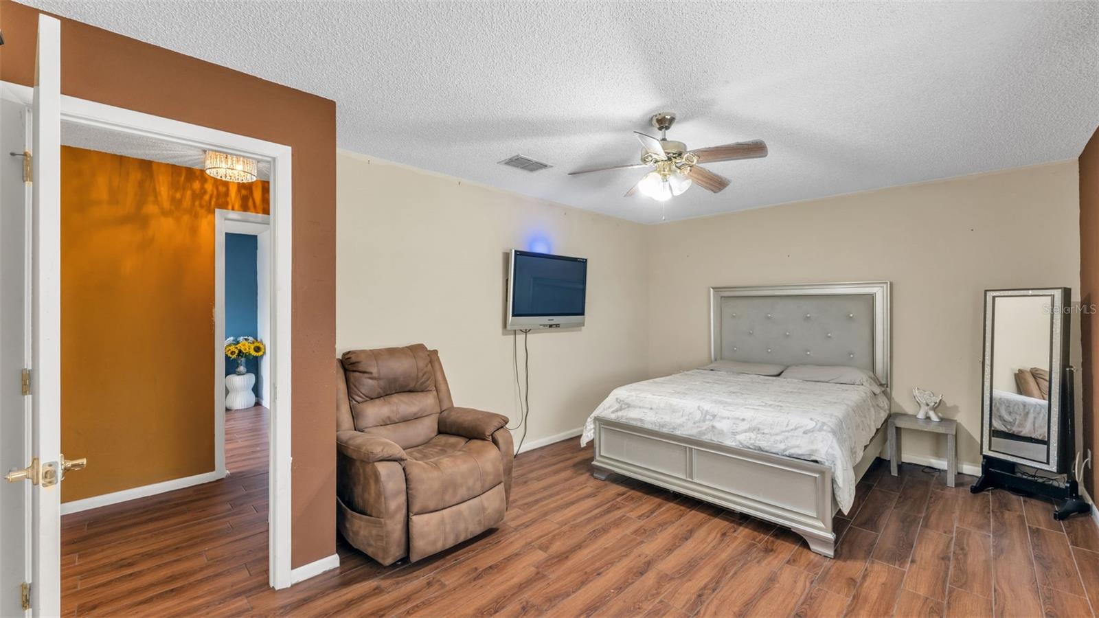 Image 21 of 45 For 8829 Sheppard Drive