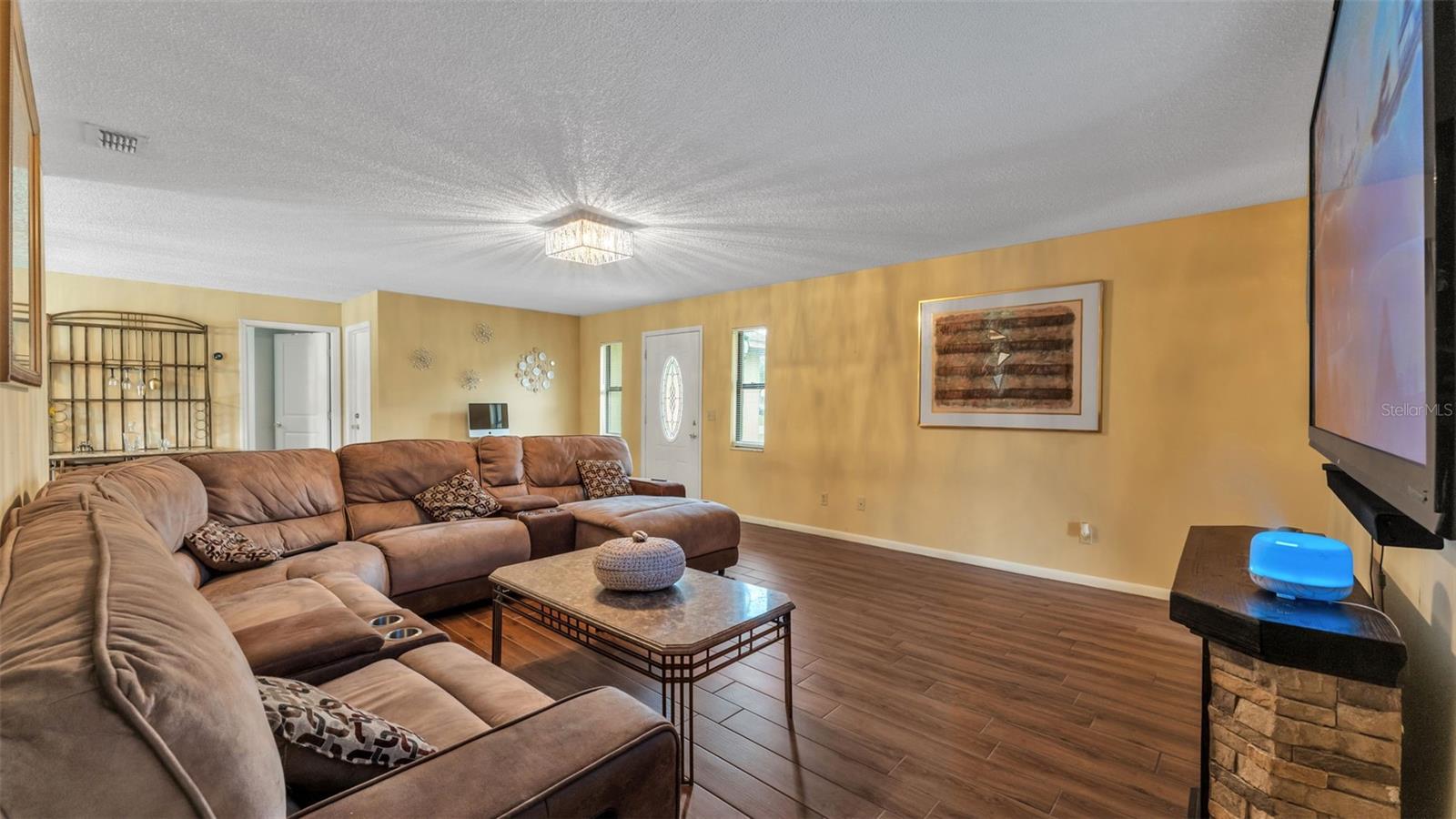 Image 4 of 45 For 8829 Sheppard Drive