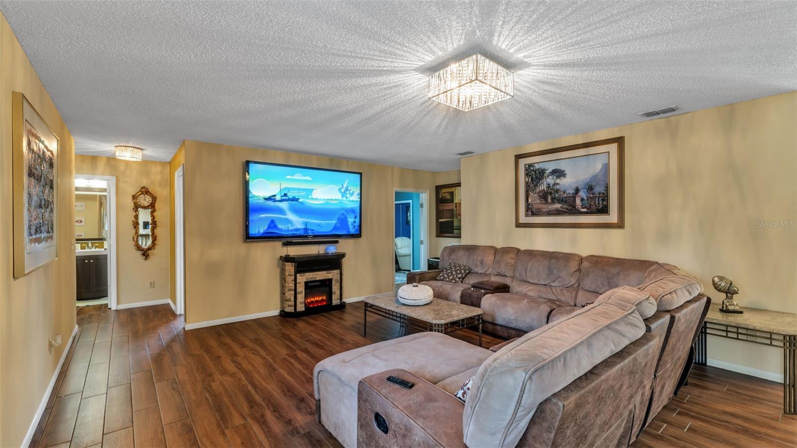 Image 6 of 45 For 8829 Sheppard Drive