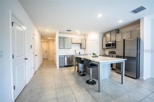 Image 3 of 10 For 3883 Academia Ave Avenue