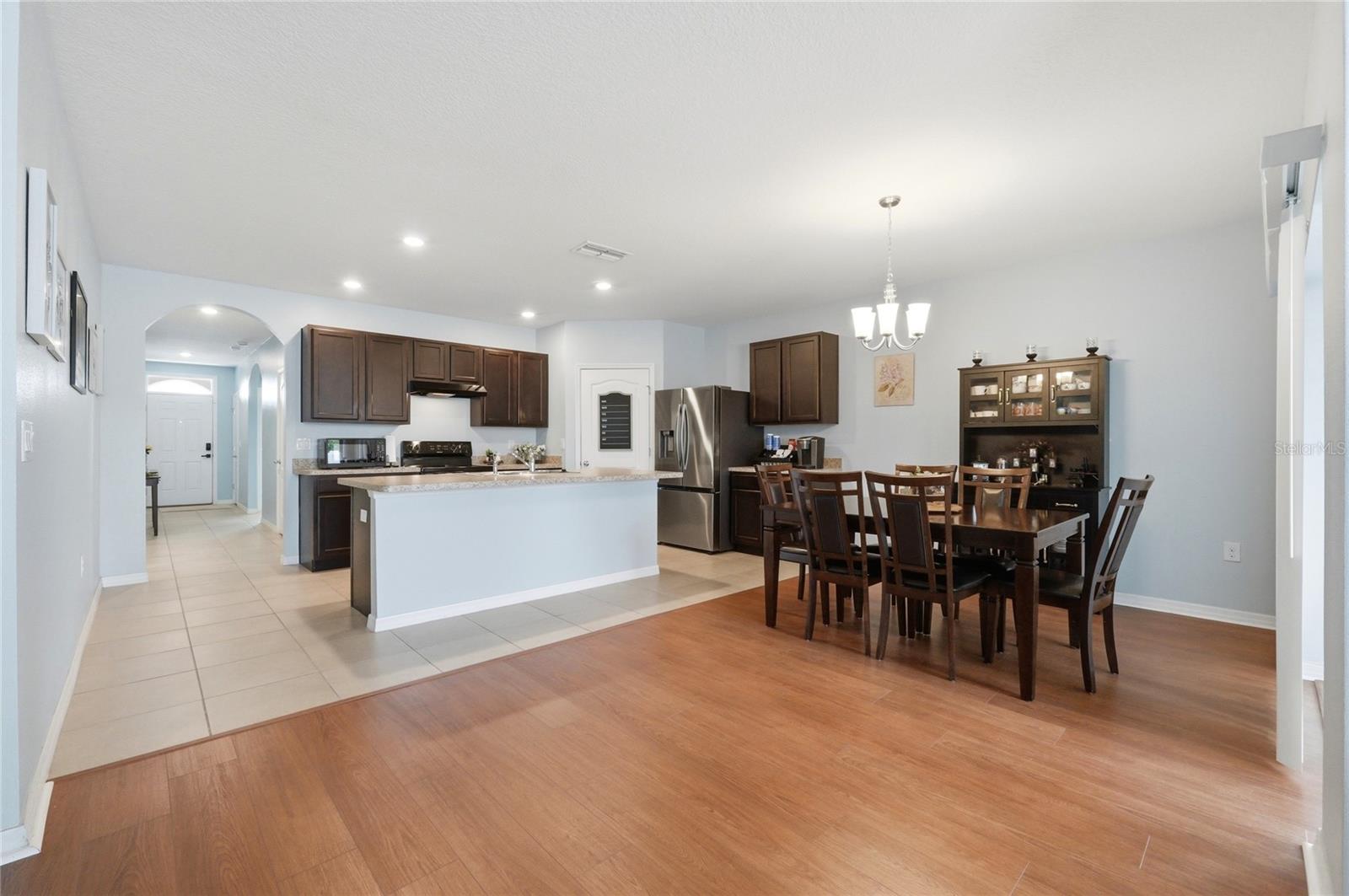 Image 10 of 35 For 2213 Rose Boulevard
