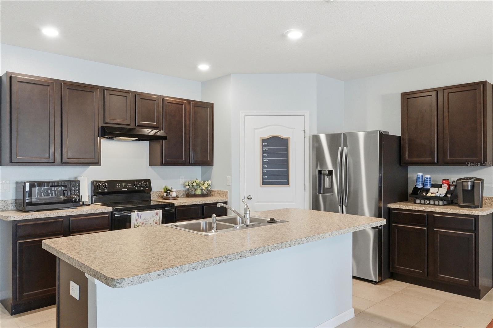 Image 14 of 35 For 2213 Rose Boulevard