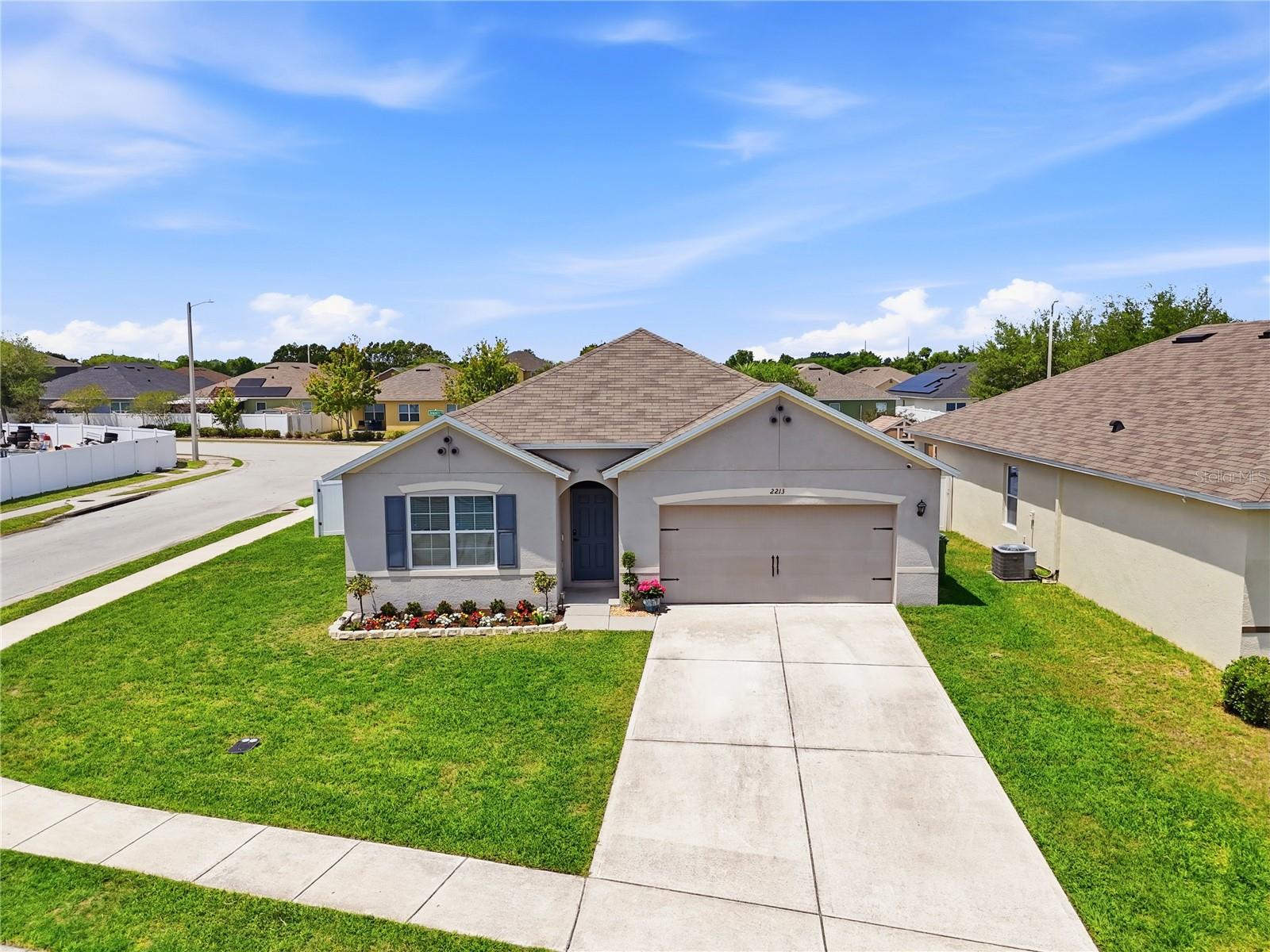 Image 3 of 35 For 2213 Rose Boulevard