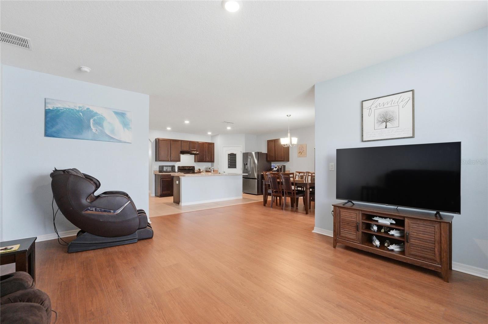 Image 8 of 35 For 2213 Rose Boulevard