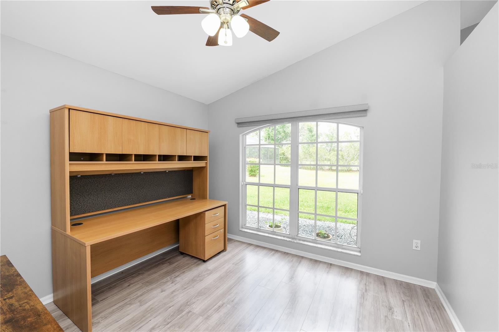 Image 10 of 40 For 3193 Oakpark Drive