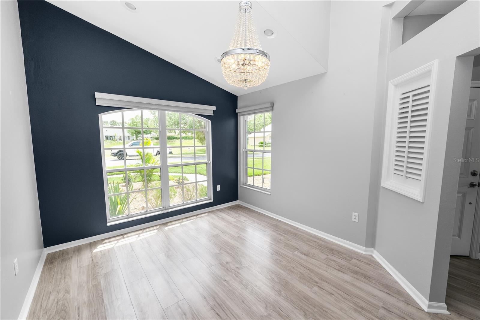 Image 11 of 40 For 3193 Oakpark Drive