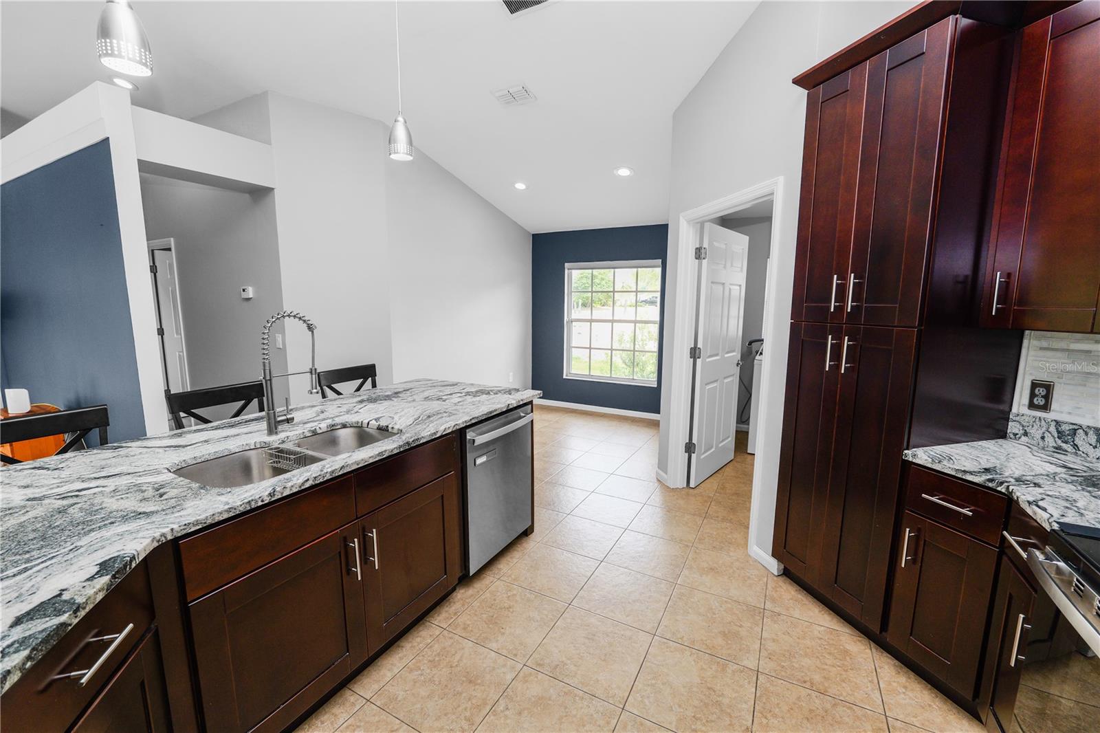 Image 17 of 40 For 3193 Oakpark Drive