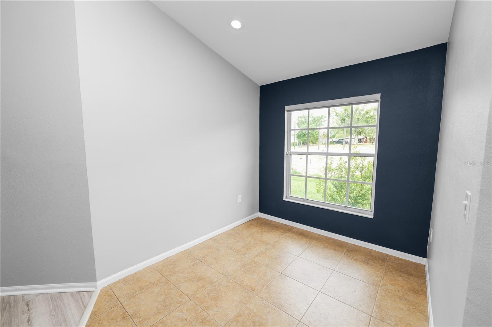 Image 19 of 40 For 3193 Oakpark Drive