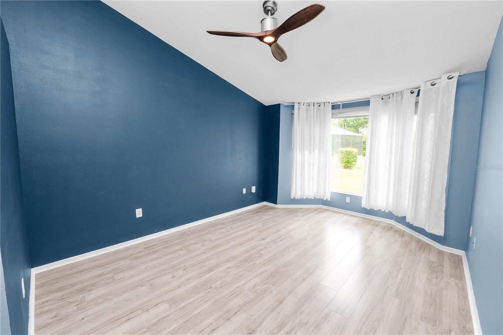 Image 22 of 40 For 3193 Oakpark Drive