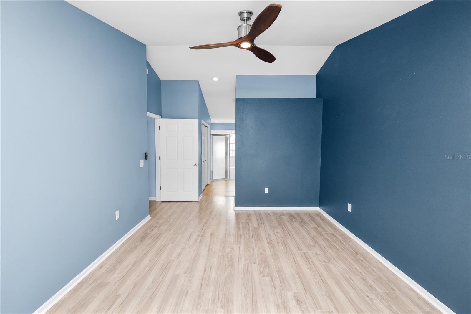 Image 23 of 40 For 3193 Oakpark Drive