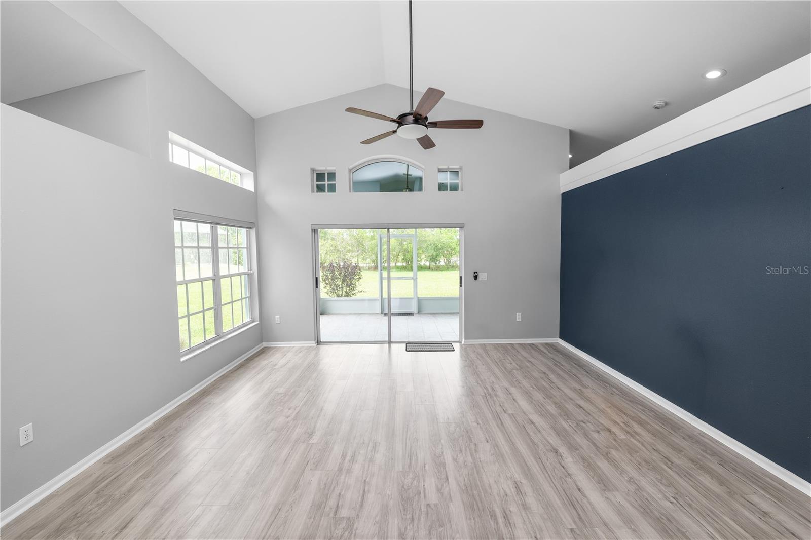 Image 6 of 40 For 3193 Oakpark Drive