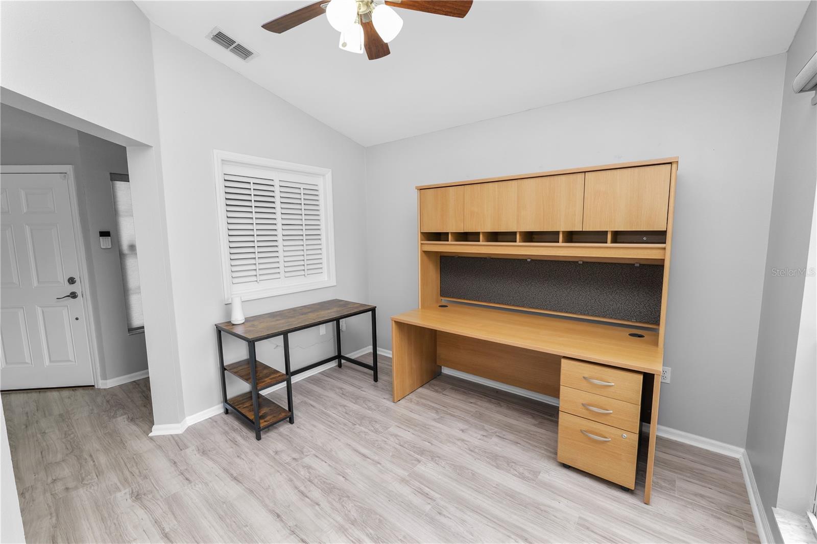 Image 9 of 40 For 3193 Oakpark Drive