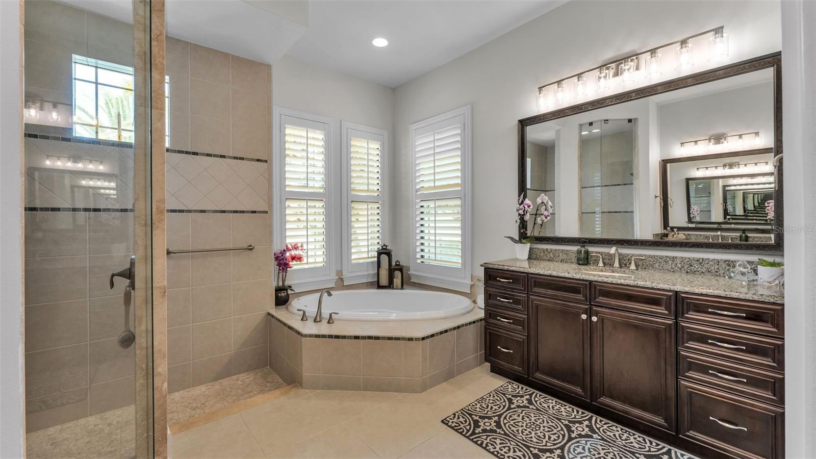 Image 25 of 89 For 6538 Eagle View Loop