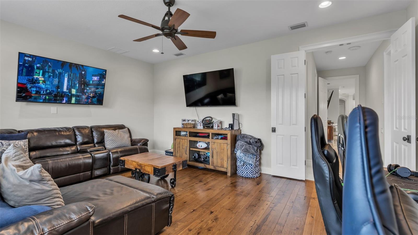 Image 50 of 89 For 6538 Eagle View Loop