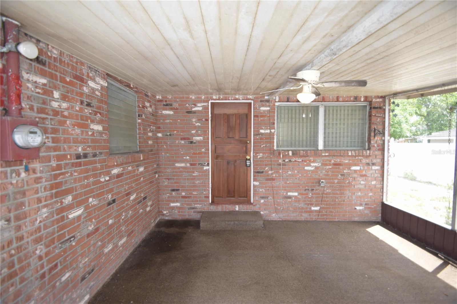 Image 4 of 19 For 431 Hampton Avenue