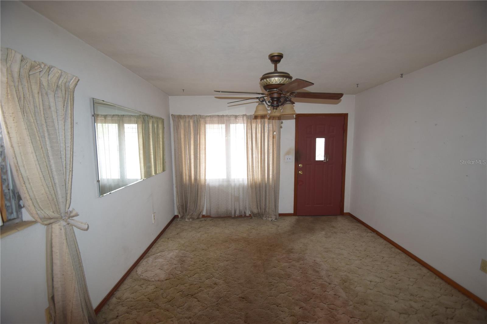 Image 6 of 19 For 431 Hampton Avenue