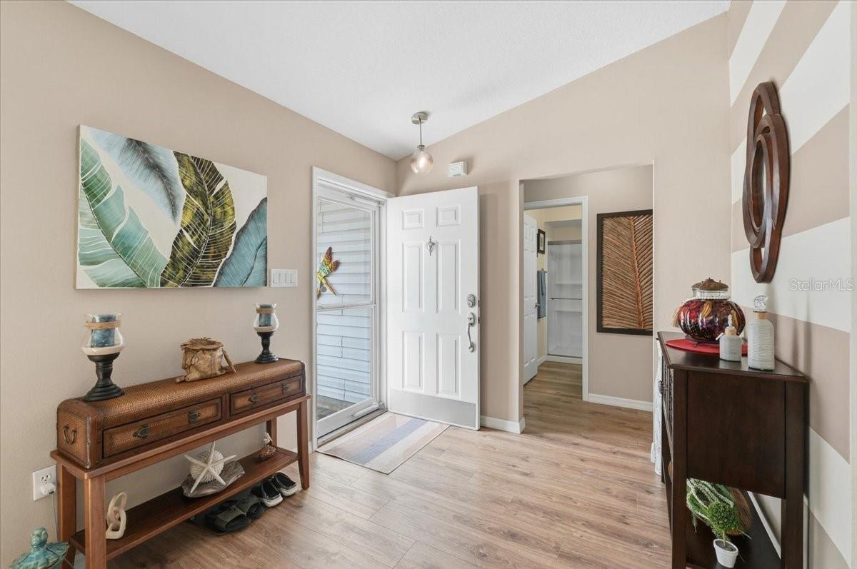 Image 6 of 76 For 6101 Magpie Drive