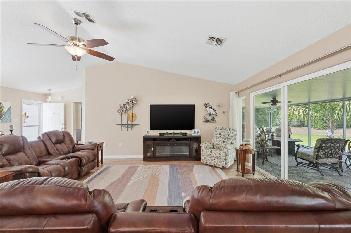 Image 7 of 76 For 6101 Magpie Drive