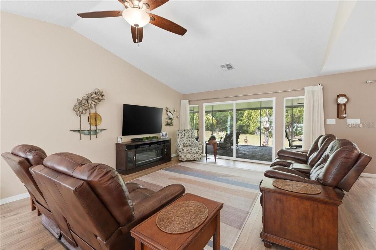 Image 9 of 76 For 6101 Magpie Drive
