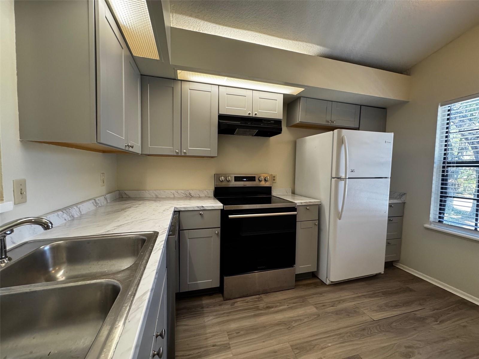 Image 4 of 17 For 11634 Sarita Court