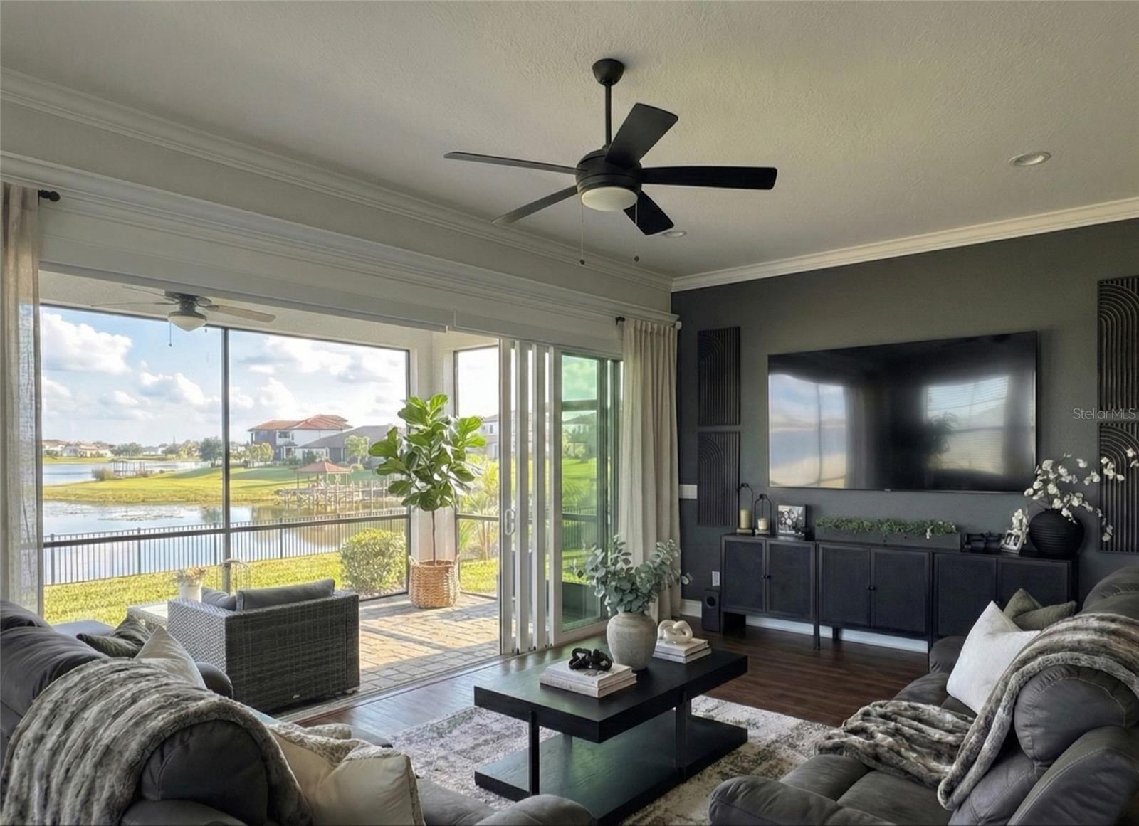 Image 11 of 33 For 236 Caladium Avenue