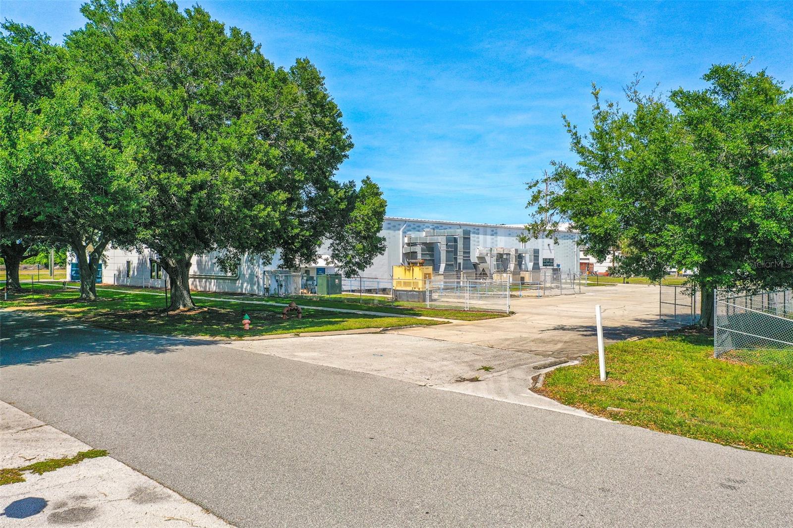 Image 54 of 64 For 295 Barnes Boulevard