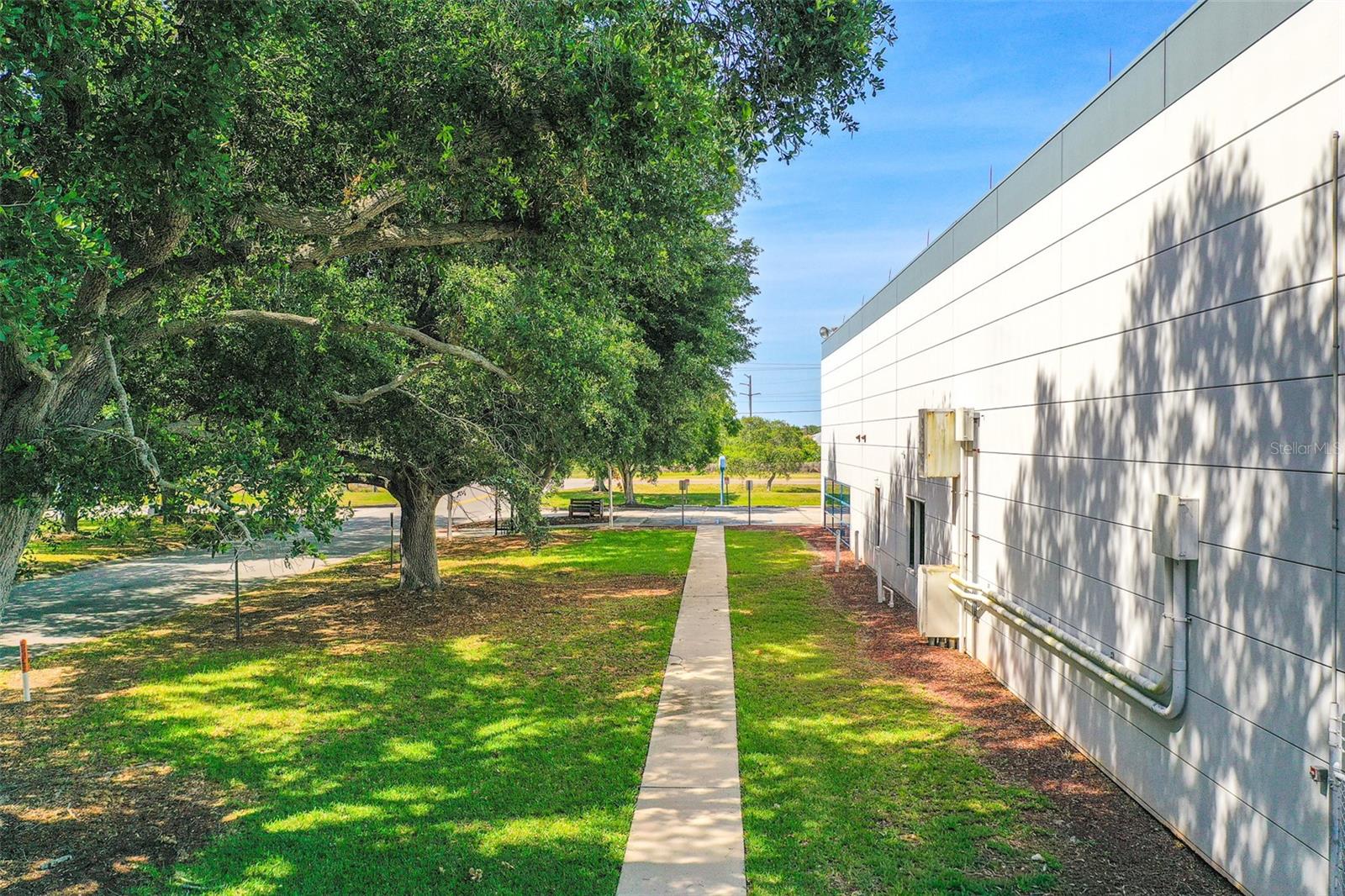 Image 55 of 64 For 295 Barnes Boulevard