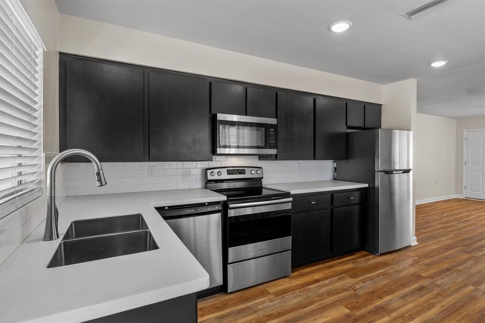 Image 11 of 25 For 1213 8th Street Nw