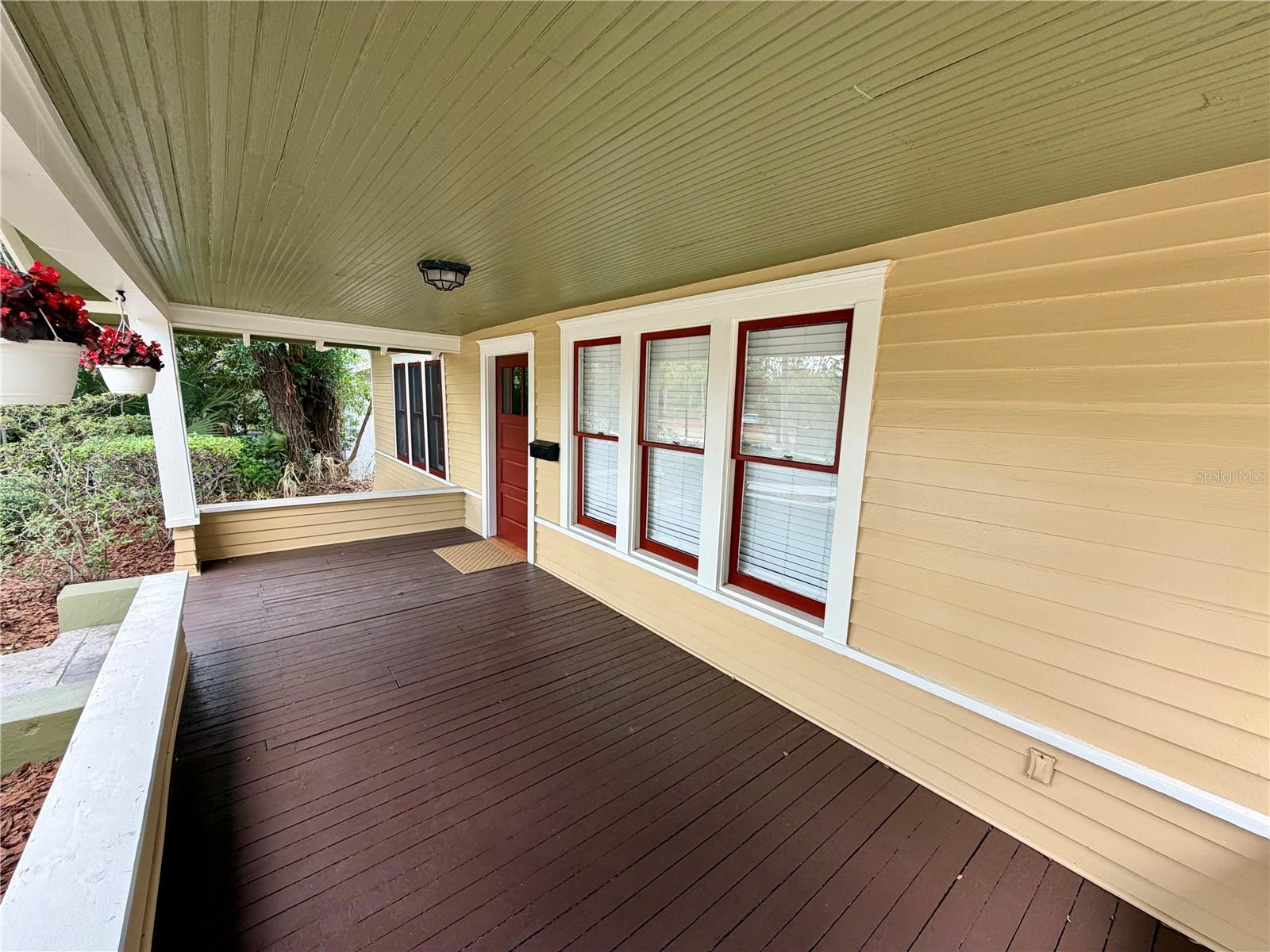 Image 10 of 66 For 821 Lime Street