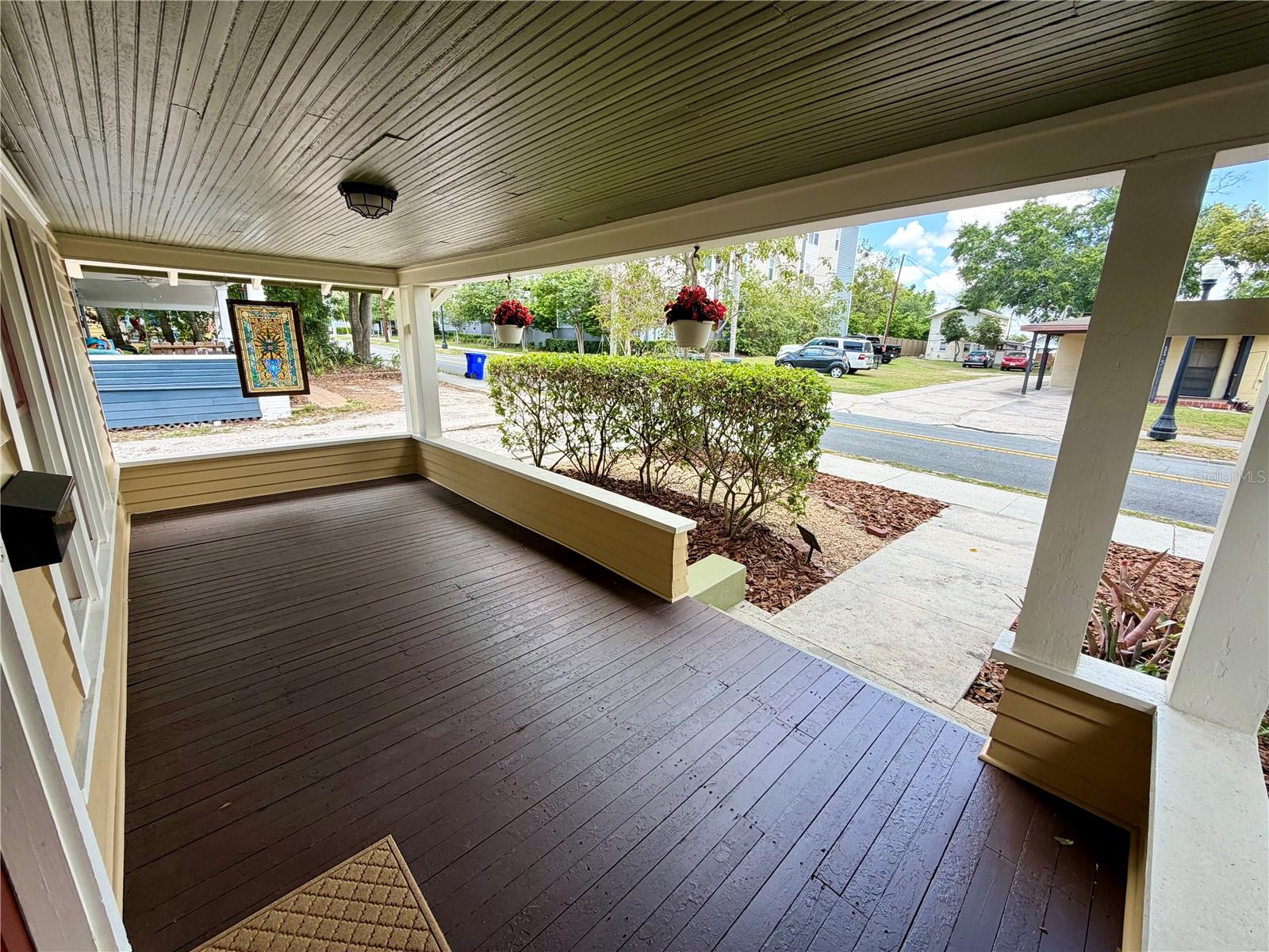 Image 12 of 66 For 821 Lime Street