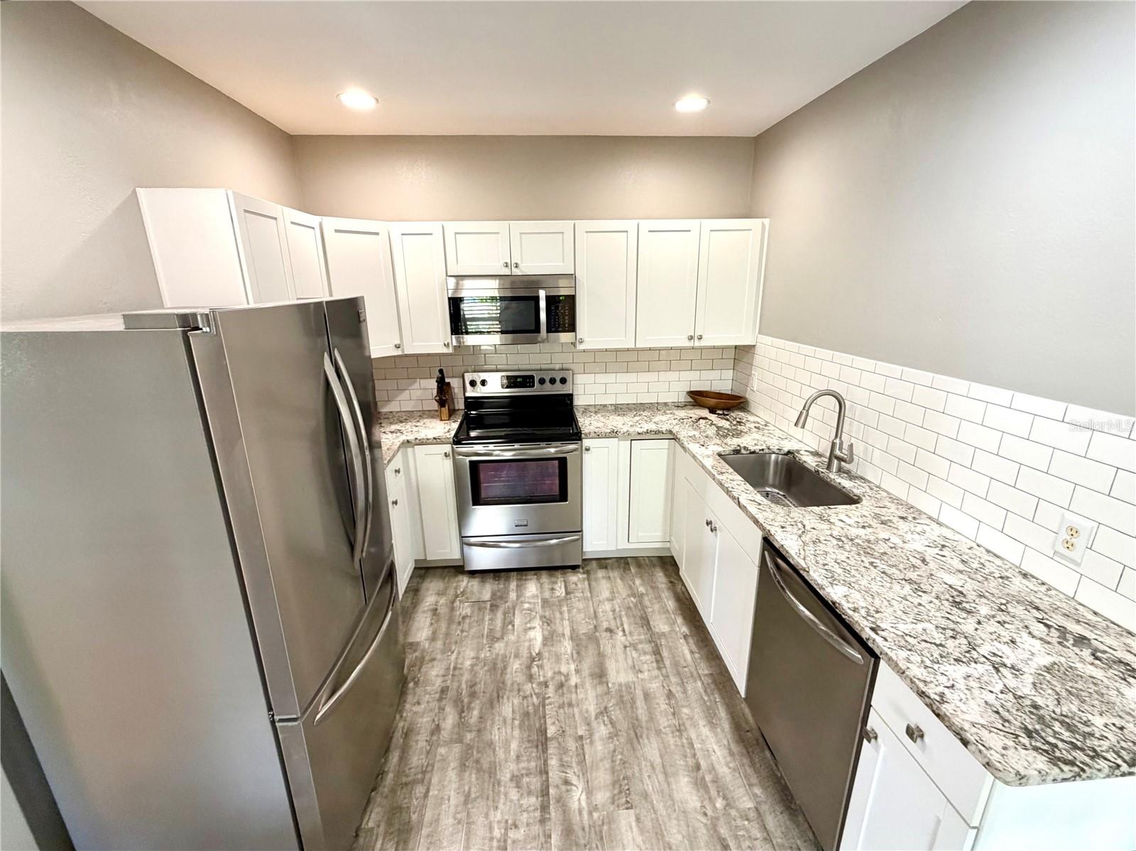 Image 45 of 66 For 821 Lime Street